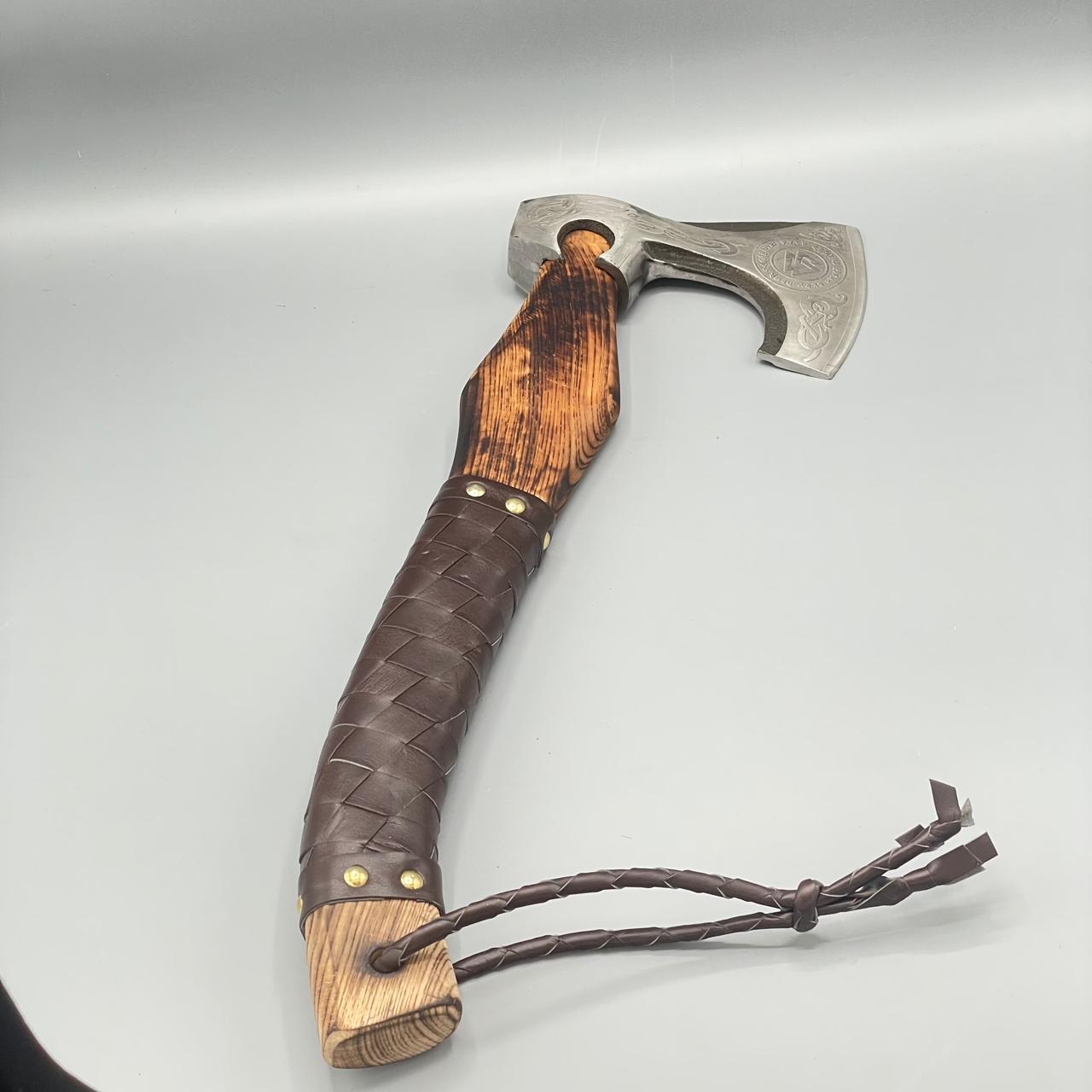 The Artisan's Edge: A Masterfully Crafted Viking Battle Axe