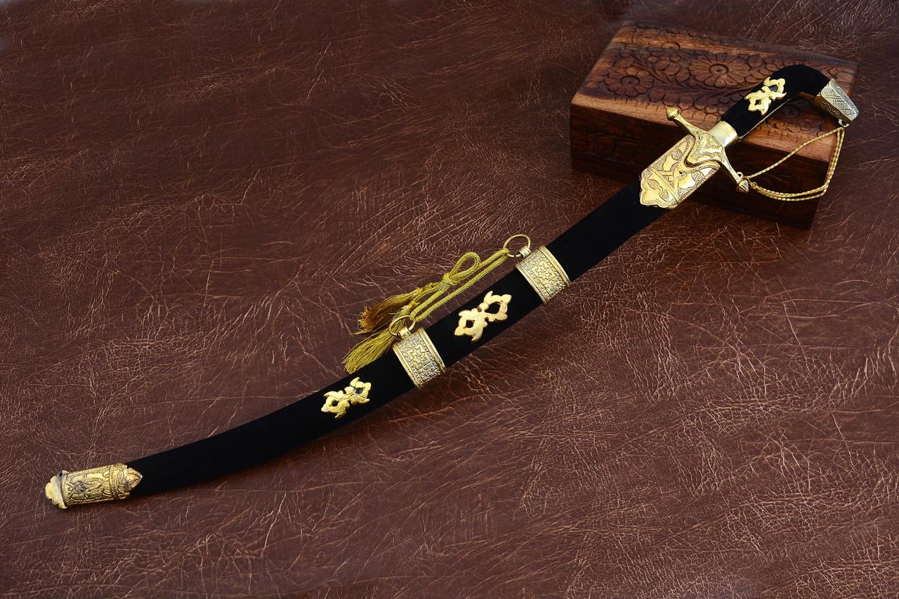 Royal Ceremonial Sword – Black & Gold Edition