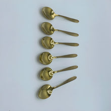 Load image into Gallery viewer, 4 Persons set - Premium Stainless Steel Dining Cutlery Set Golden Lazer
