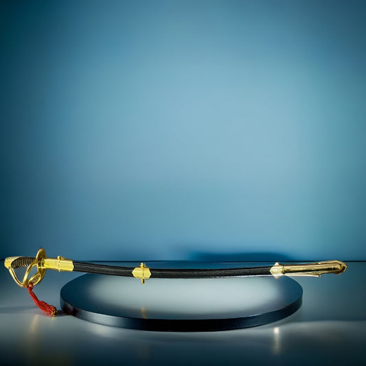 Exquisite Katana with Polished Blade and Decorative Scabbard – Collector's Edition