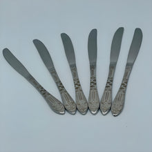 Load image into Gallery viewer, 6 Persons set - Luxury Laser-Cut Floral Stainless Steel Flatware

