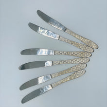 Load image into Gallery viewer, 4 Persons set - Elite Gold-Diamond Engraved Dining Set

