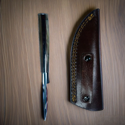 Handcrafted Knife with Natural Horn Handle and Leather Sheath