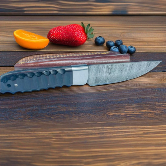 Obsidian Tide: Handcrafted Damascus Blade with Ergonomic Resin Grip